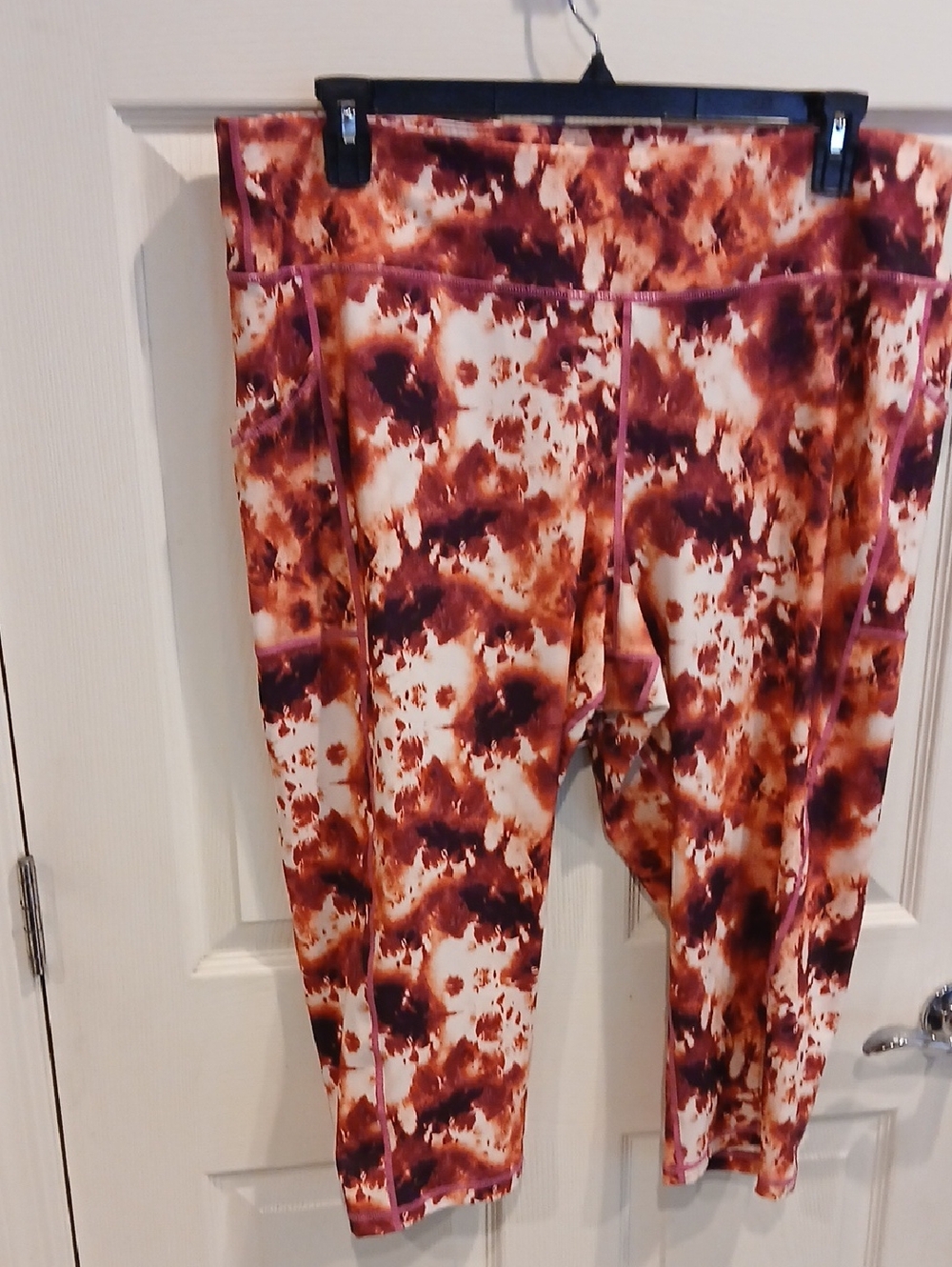 Ideology Marbled Rust and Cream Capri Leggings